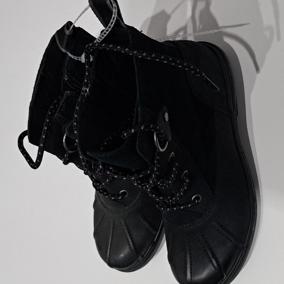 Ugg Hapsburg Duck Boots - Picture 7 of 11